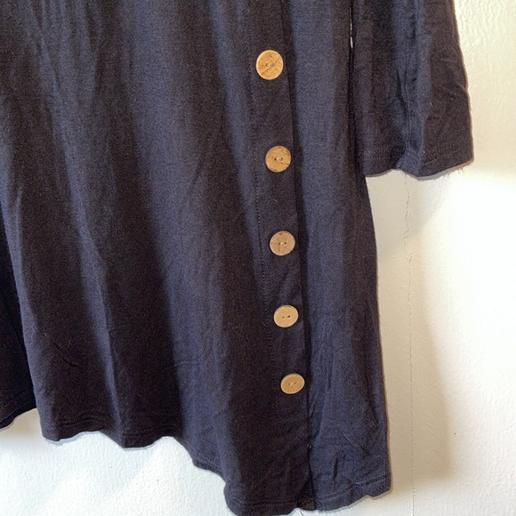 Emerald brand Black Tunic Women’s size small - Picture 2 of 5
